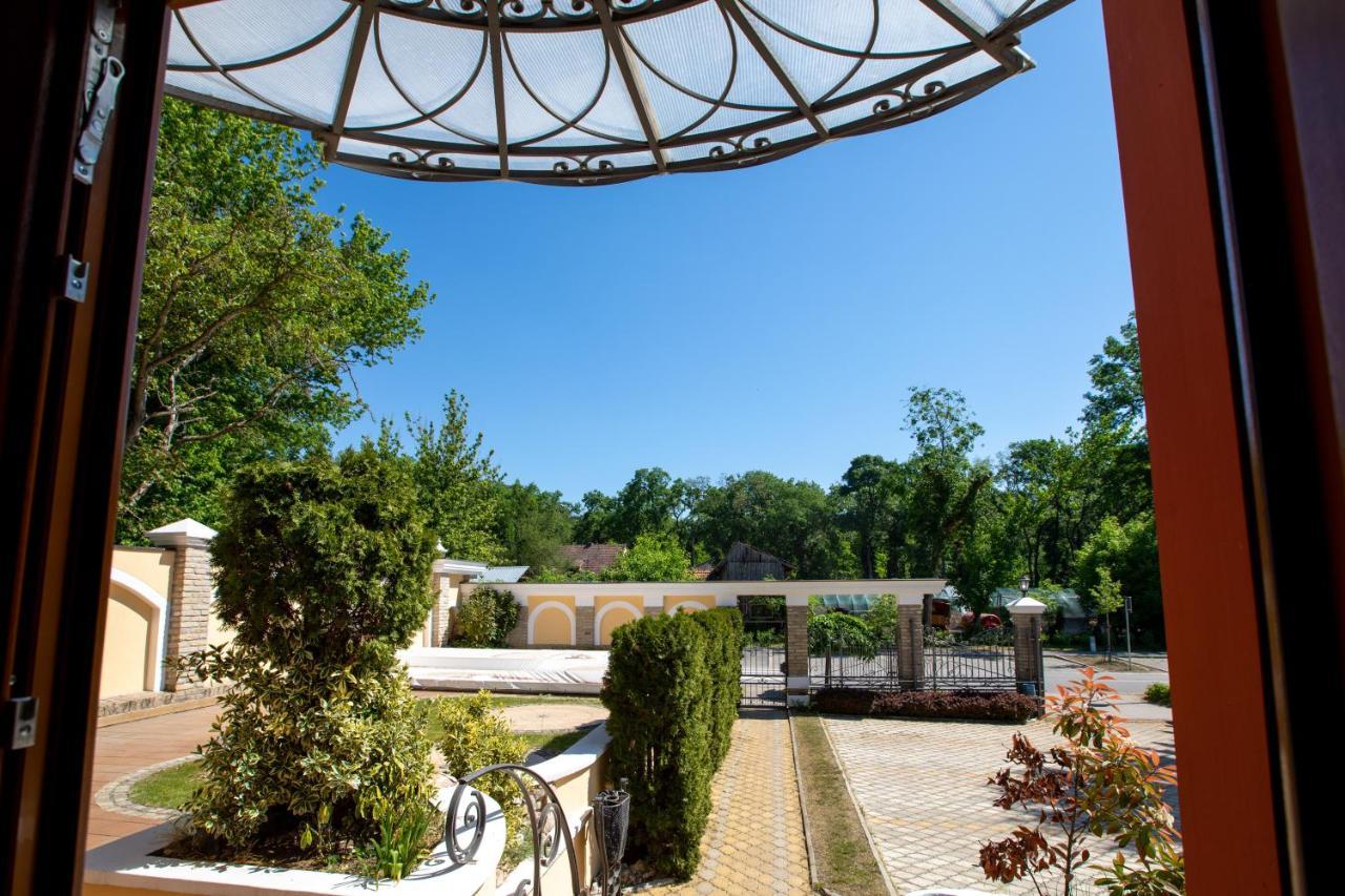 Hotel Vila Lago Palić Exterior foto